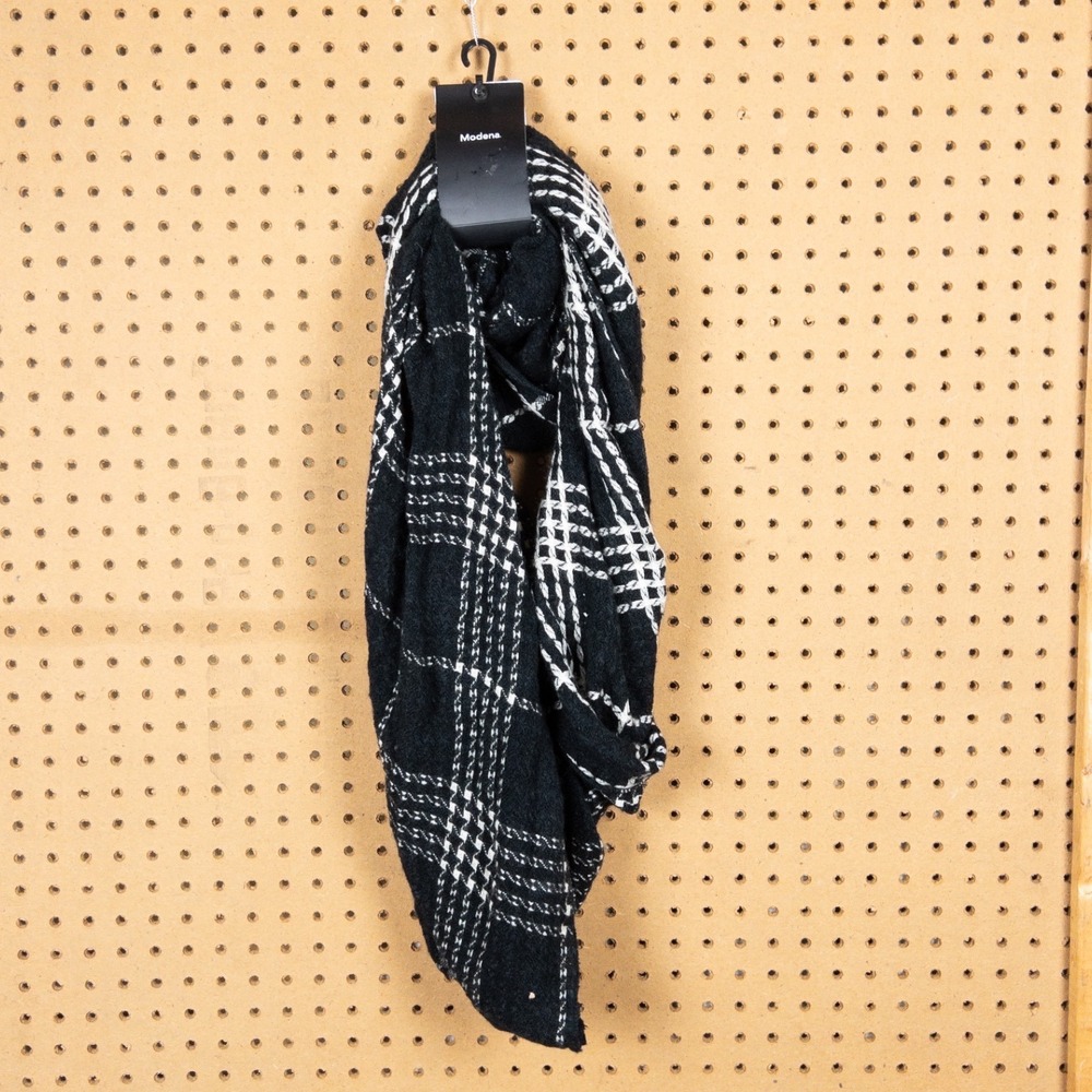 Modena Womens‎ Black White Plaid Knit Infinity Scarf Style 3767 NWT